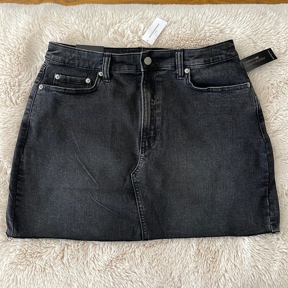 Banana Republic Factory Dresses & Skirts - New with tags Banana Republic cut off jean skirt black size 10